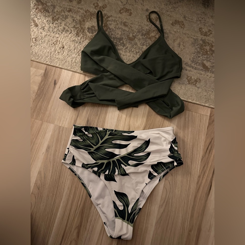 CUPSHE Tropical Wrap Tie Back Bikini